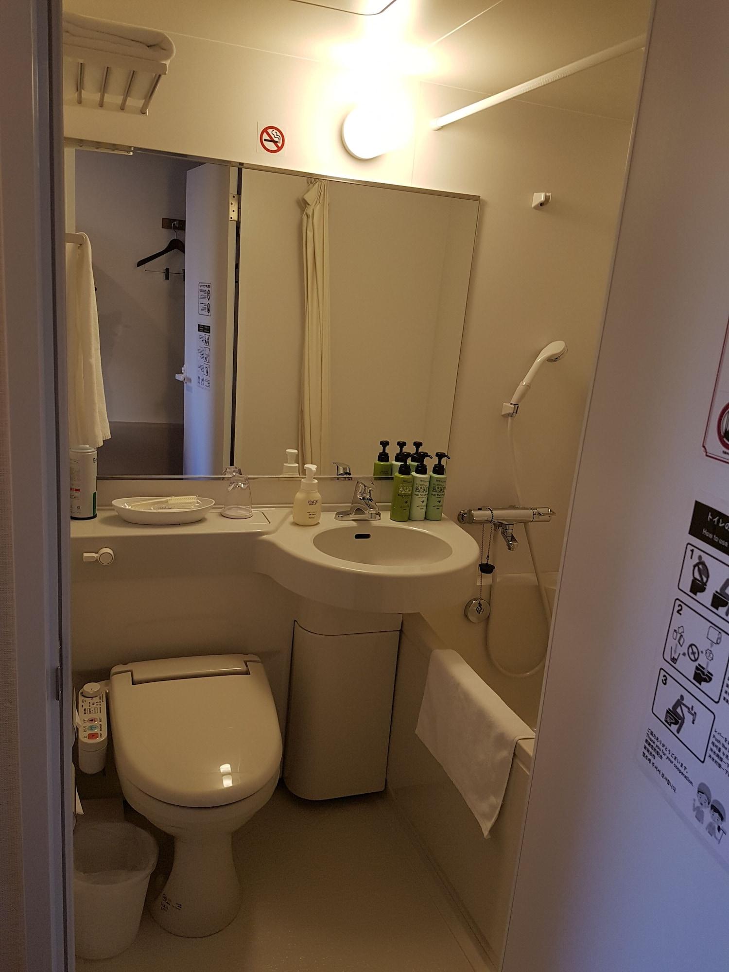 Y'S Hotel Shin Osaka Buitenkant foto