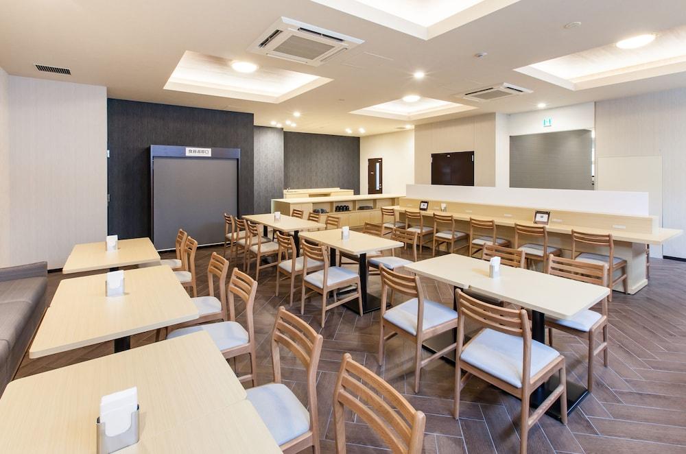 Y'S Hotel Shin Osaka Buitenkant foto