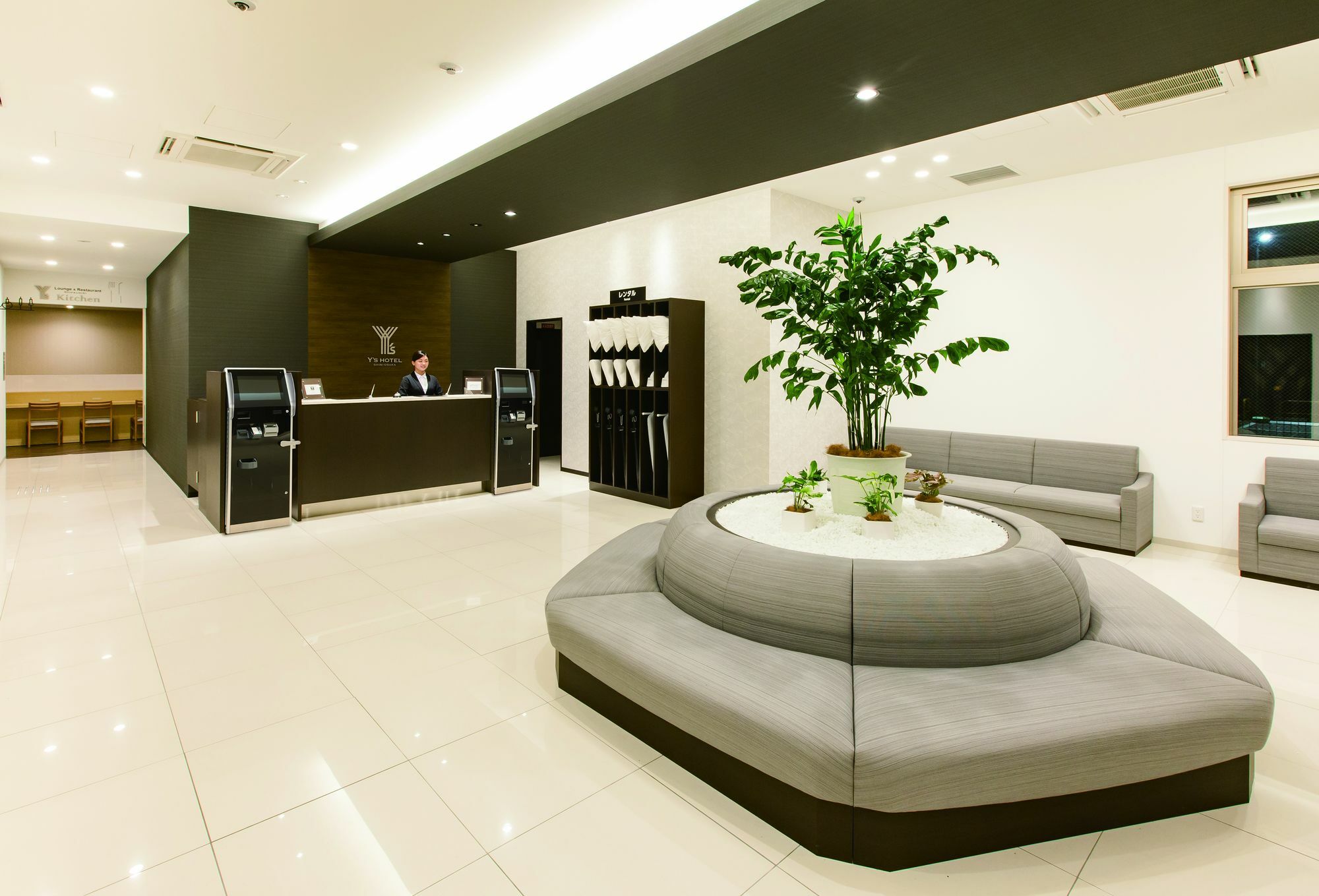 Y'S Hotel Shin Osaka Buitenkant foto